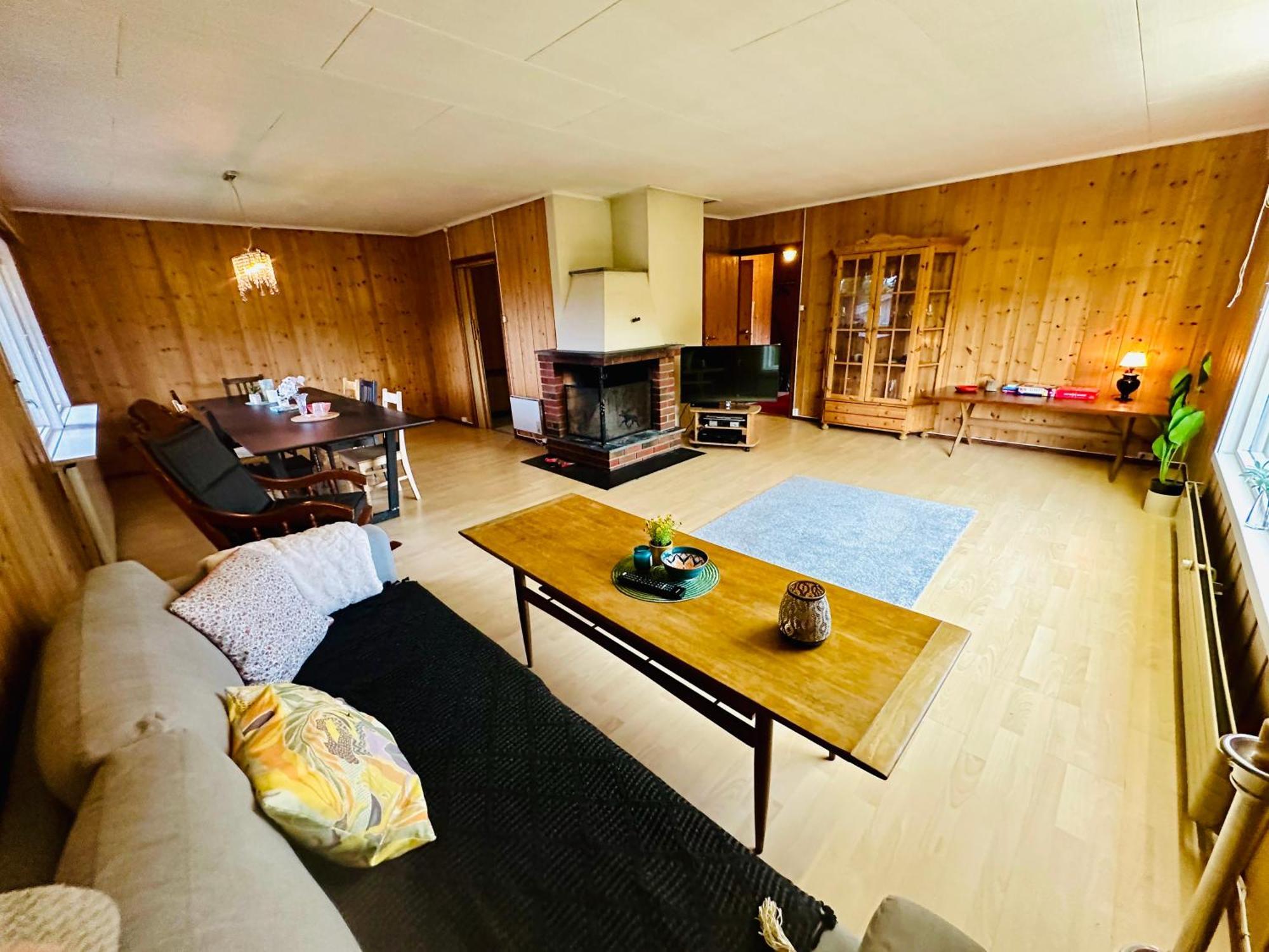 Trivelig Med Gratis Parkering Pa Stedet Apartment