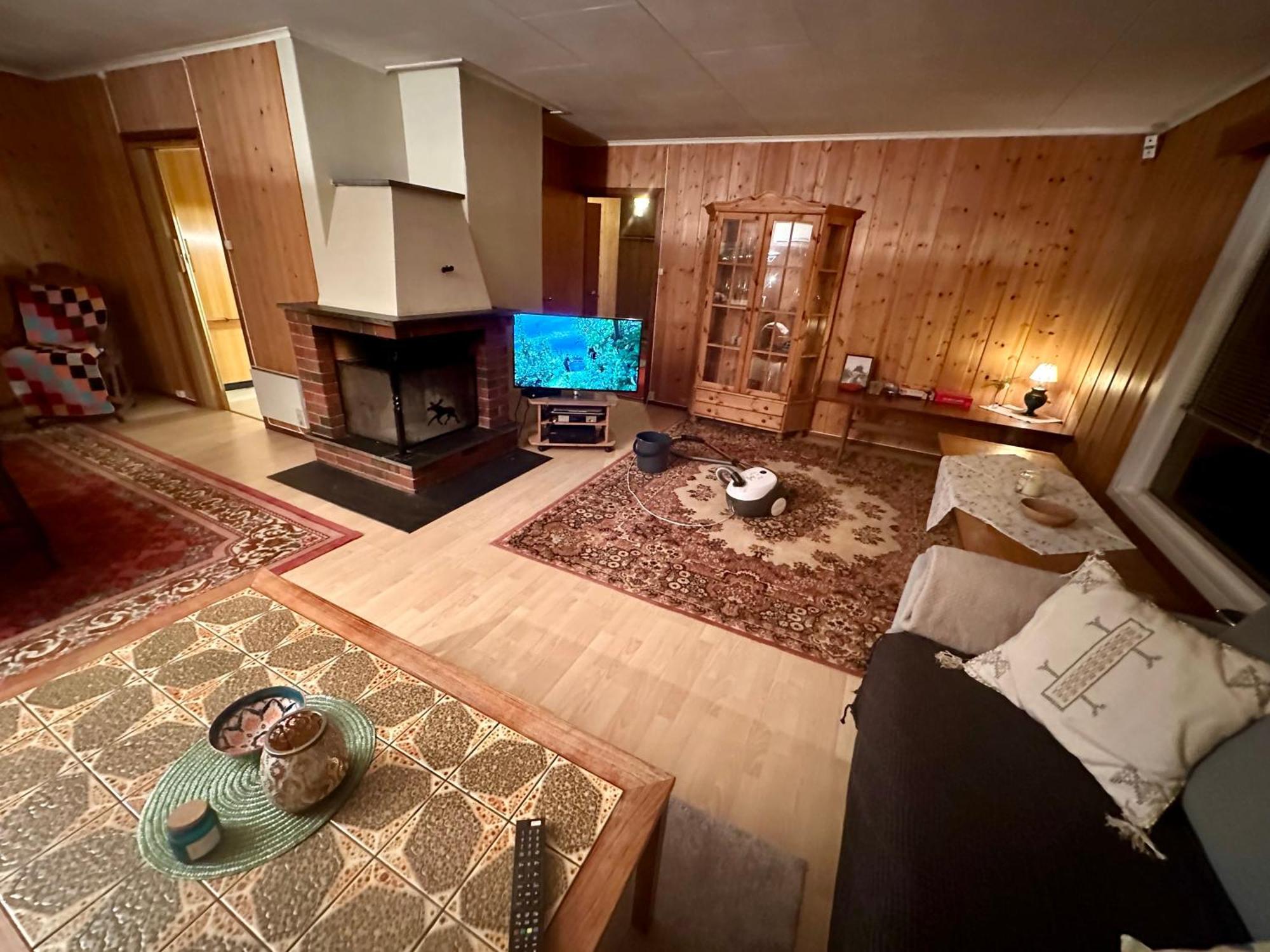 Apartment Trivelig Med Gratis Parkering Pa Stedet Forset